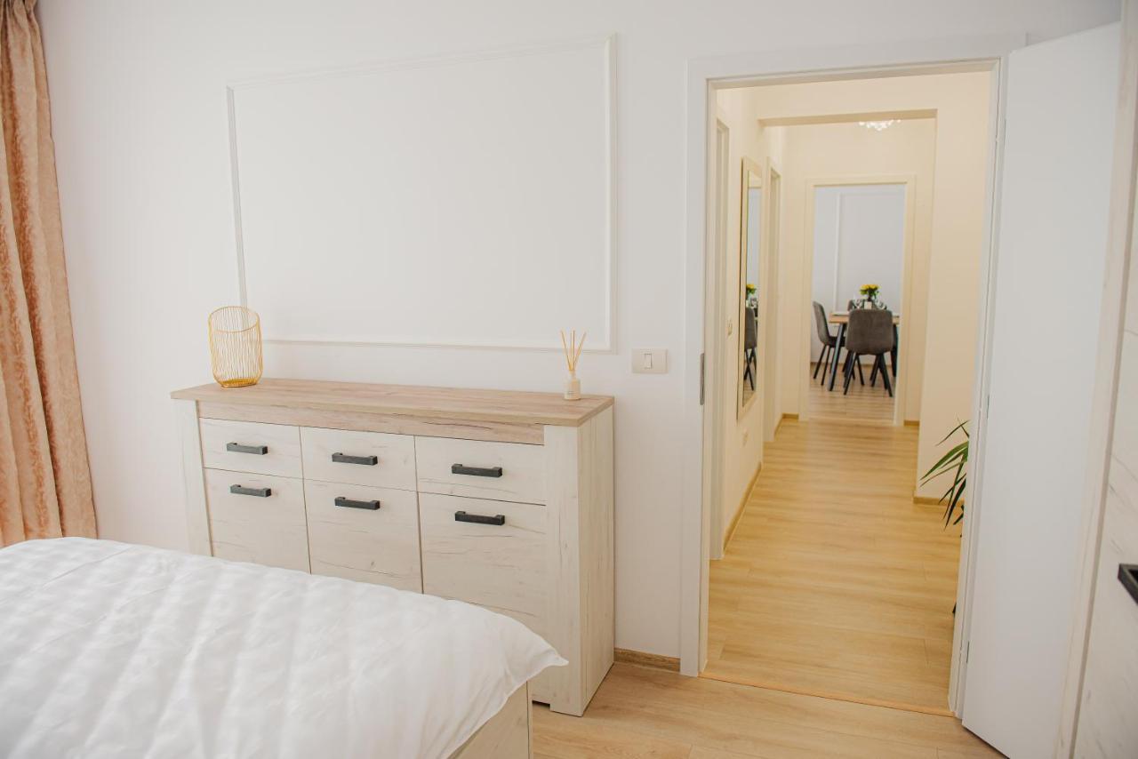 Modern Apartment In Timisoara Bagian luar foto
