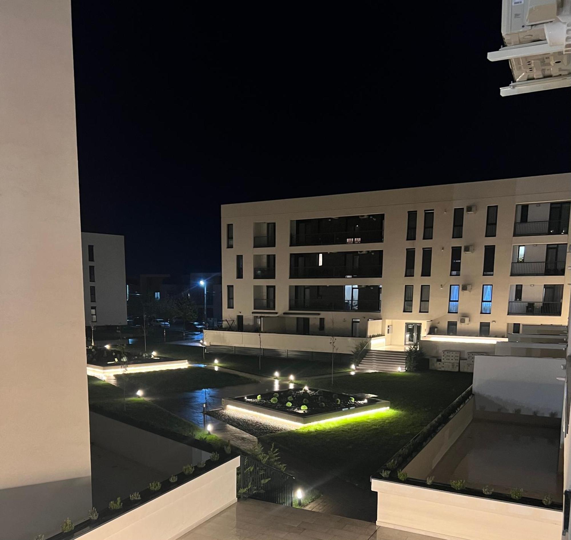 Modern Apartment In Timisoara Bagian luar foto