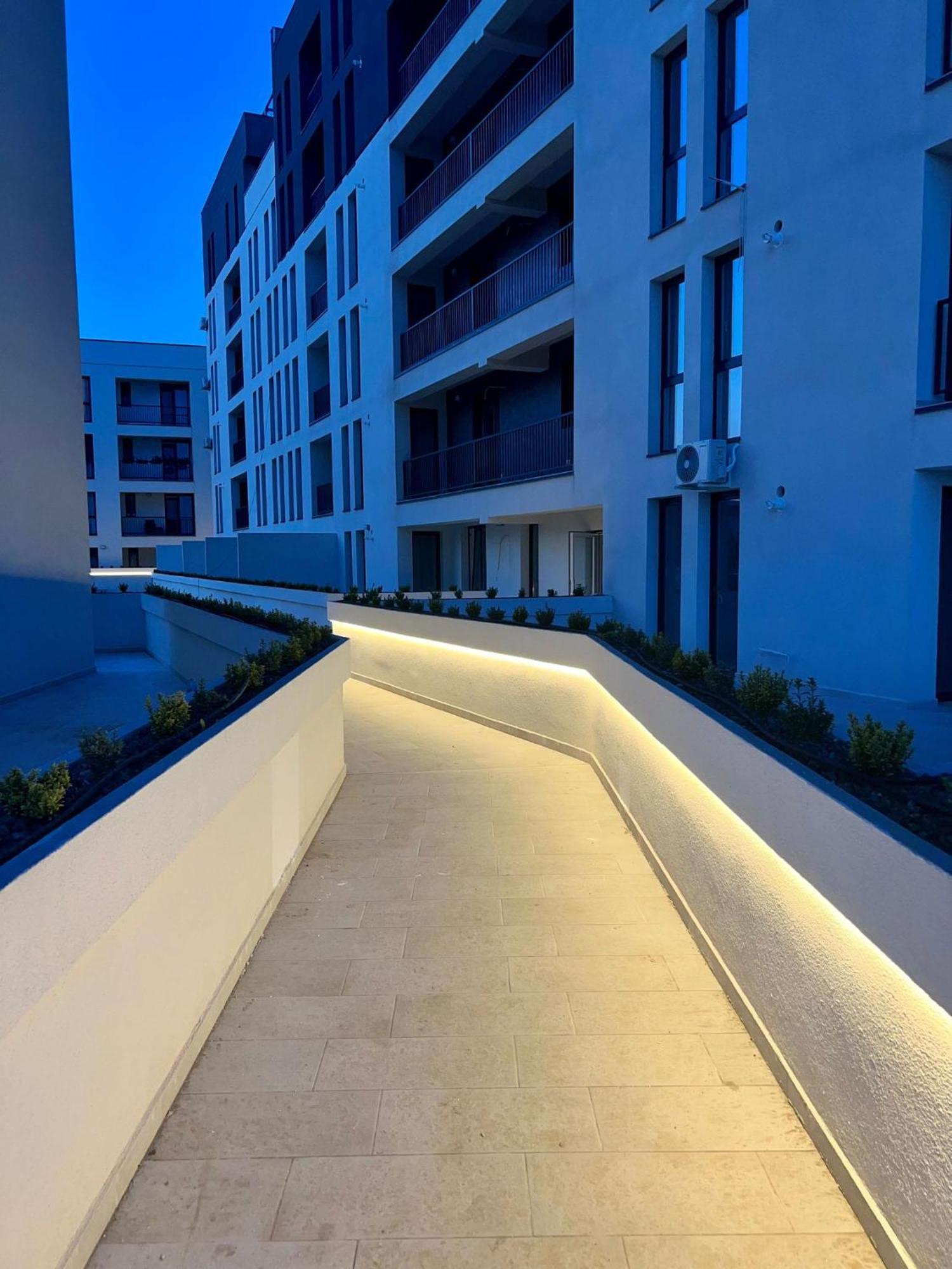 Modern Apartment In Timisoara Bagian luar foto